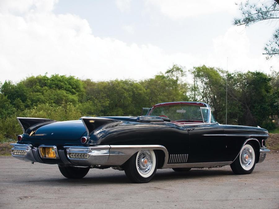  Cadillac Eldorado Biarritz Convertible 1958 года  (фото 13 из 39)